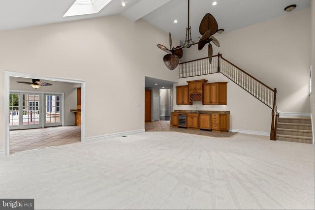 1 BARNEY LN, Voorhees, NJ 08043