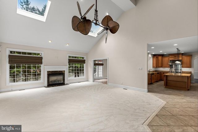 1 BARNEY LN, Voorhees, NJ 08043