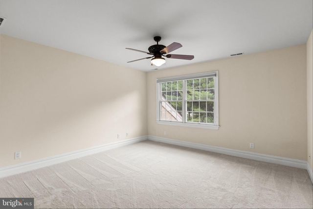 1 BARNEY LN, Voorhees, NJ 08043