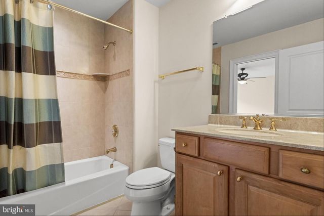 1 BARNEY LN, Voorhees, NJ 08043