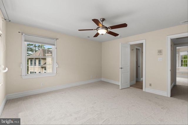 1 BARNEY LN, Voorhees, NJ 08043