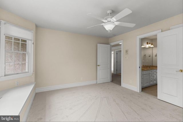 1 BARNEY LN, Voorhees, NJ 08043