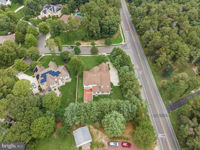 1 BARNEY LN, Voorhees, NJ 08043