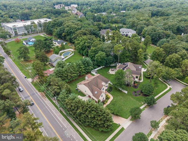 1 BARNEY LN, Voorhees, NJ 08043