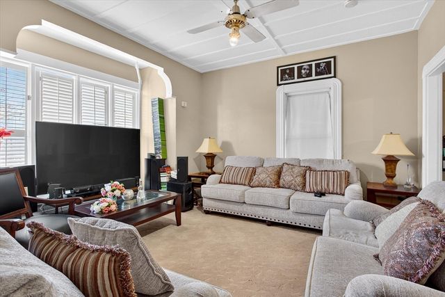 397 Ash St, Brockton, MA 02301