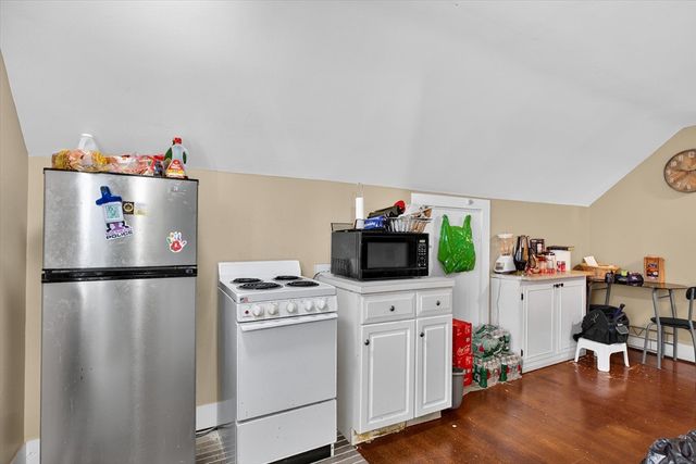 397 Ash St, Brockton, MA 02301