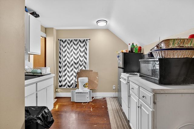 397 Ash St, Brockton, MA 02301