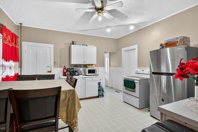 397 Ash St, Brockton, MA 02301