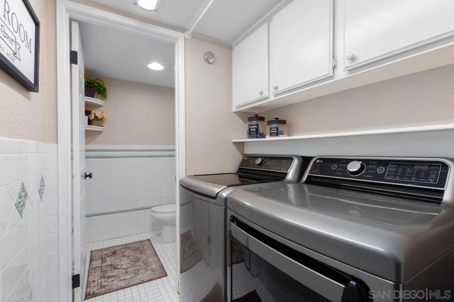 2160 Villa Sonoma Gln, Escondido, CA 92029