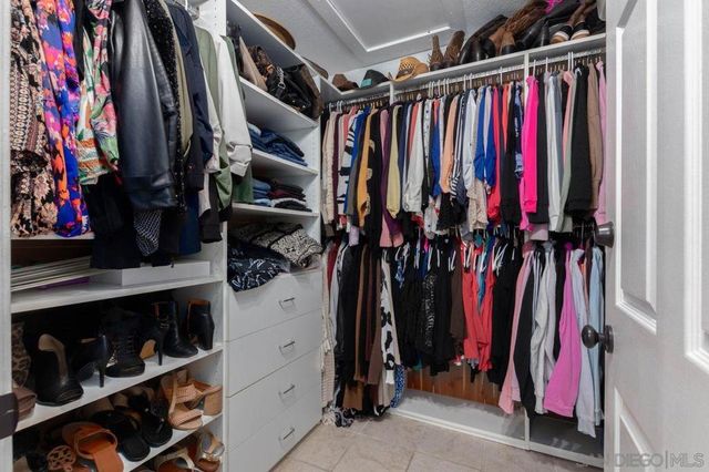 2160 Villa Sonoma Gln, Escondido, CA 92029