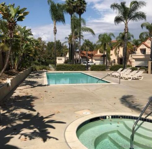 2160 Villa Sonoma Gln, Escondido, CA 92029