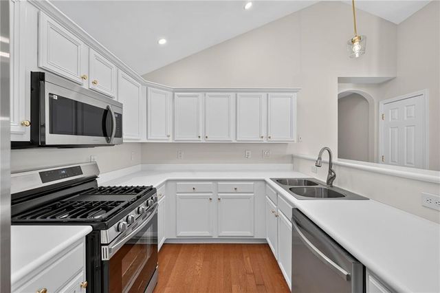 2525 Gateview Court, Cumming, GA 30040