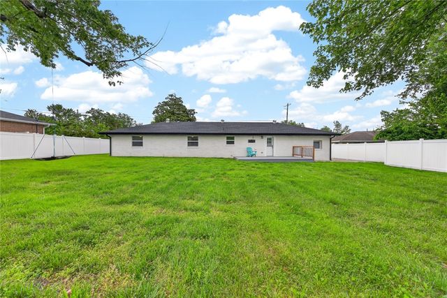 1530 Monte Ne Road, Rogers, AR 72756
