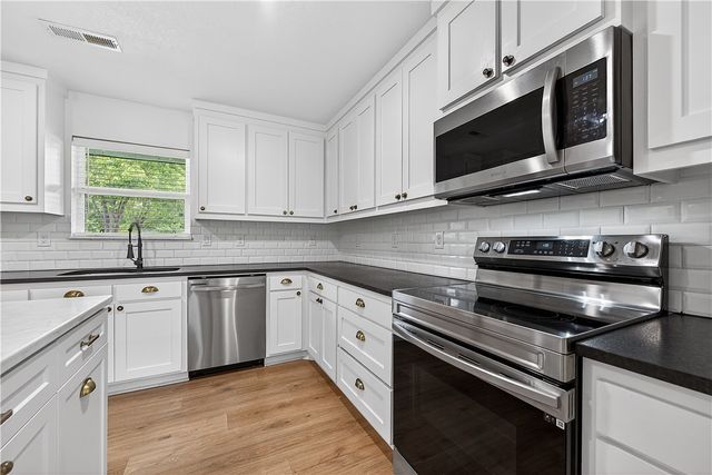 1530 Monte Ne Road, Rogers, AR 72756
