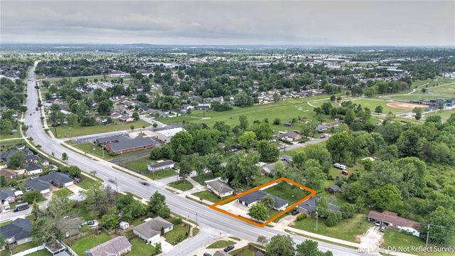 1530 Monte Ne Road, Rogers, AR 72756