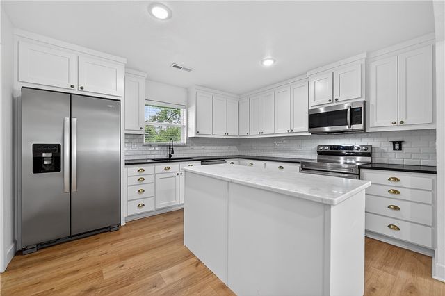 1530 Monte Ne Road, Rogers, AR 72756
