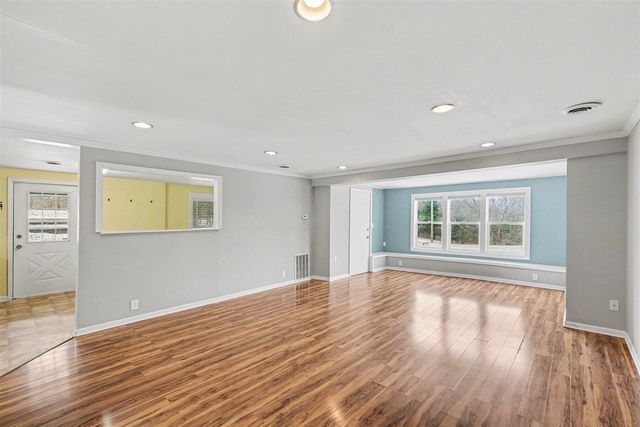 10990 Summit Avenue, Rockford, MI 49341