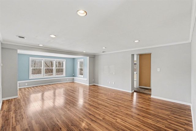 10990 Summit Avenue, Rockford, MI 49341