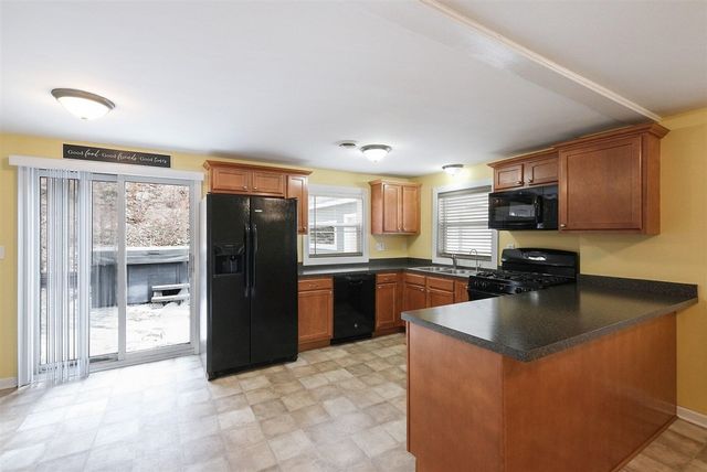 10990 Summit Avenue, Rockford, MI 49341