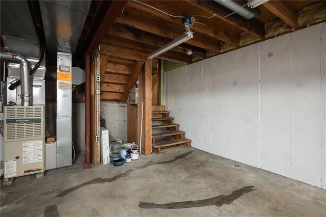 2319 NW 4TH Street Place, Blue Springs, MO 64014