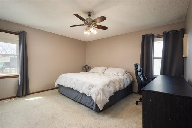 2319 NW 4TH Street Place, Blue Springs, MO 64014