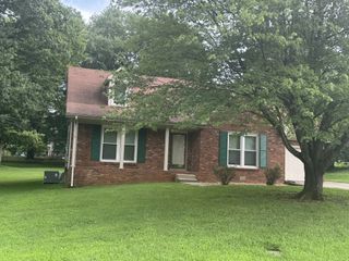 2205 Charlestown, Clarksville, TN 37043