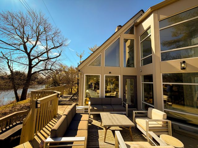 2433 Brookwood Road, Columbus, OH 43209