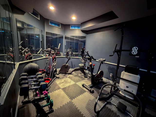 2433 Brookwood Road, Columbus, OH 43209