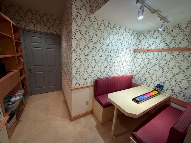 2433 Brookwood Road, Columbus, OH 43209