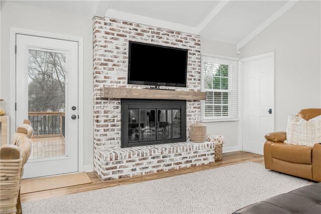 6736 Forest Oak Drive, Clemmons, NC 27012