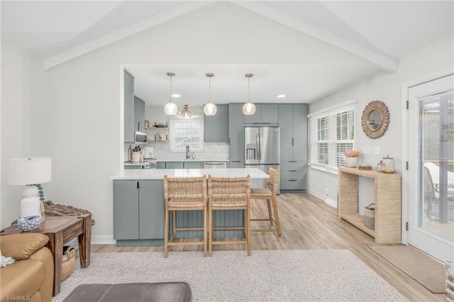 6736 Forest Oak Drive, Clemmons, NC 27012