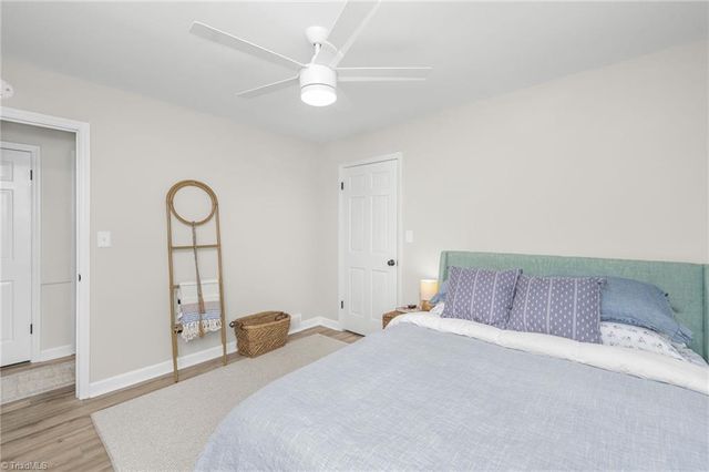 6736 Forest Oak Drive, Clemmons, NC 27012