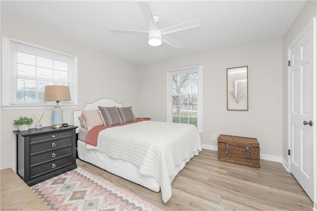 6736 Forest Oak Drive, Clemmons, NC 27012