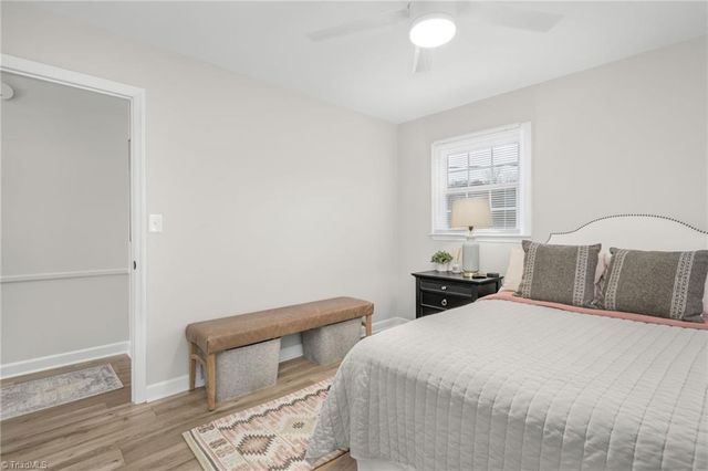 6736 Forest Oak Drive, Clemmons, NC 27012