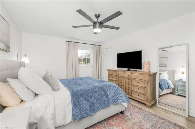 6736 Forest Oak Drive, Clemmons, NC 27012