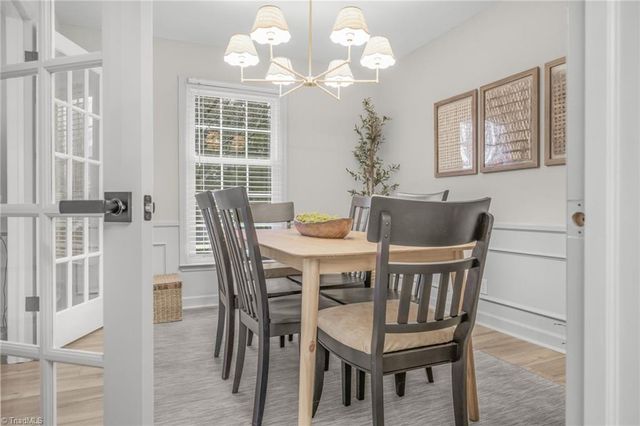 6736 Forest Oak Drive, Clemmons, NC 27012