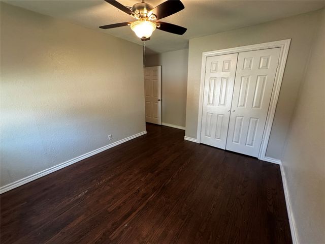 2009 Cloverdale Street, Arlington, TX 76010