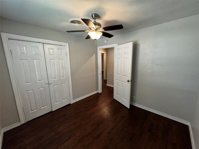 2009 Cloverdale Street, Arlington, TX 76010