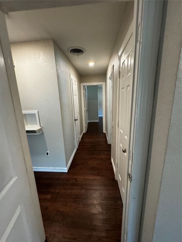 2009 Cloverdale Street, Arlington, TX 76010
