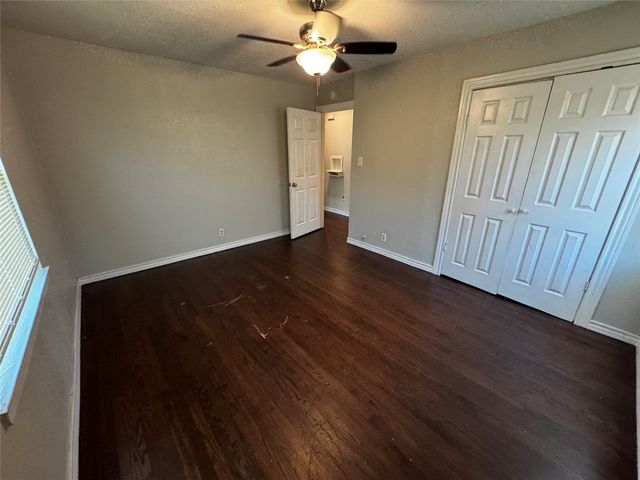 2009 Cloverdale Street, Arlington, TX 76010