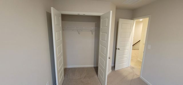 5086 Dayflower Dr, Hermitage, TN 37076