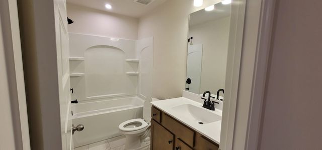 5086 Dayflower Dr, Hermitage, TN 37076