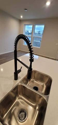 5086 Dayflower Dr, Hermitage, TN 37076