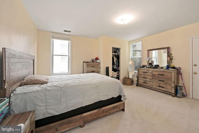 2621 UNIVERSITY PL NW, Washington, DC 20009