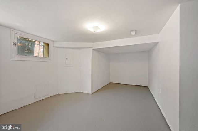 2621 UNIVERSITY PL NW, Washington, DC 20009