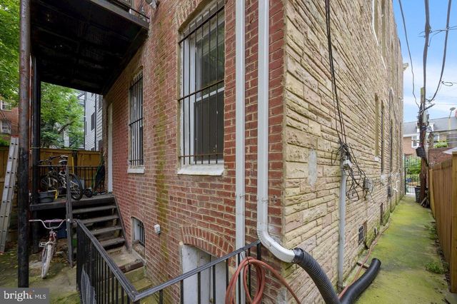 2621 UNIVERSITY PL NW, Washington, DC 20009