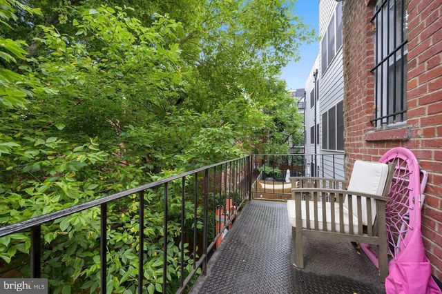 2621 UNIVERSITY PL NW, Washington, DC 20009