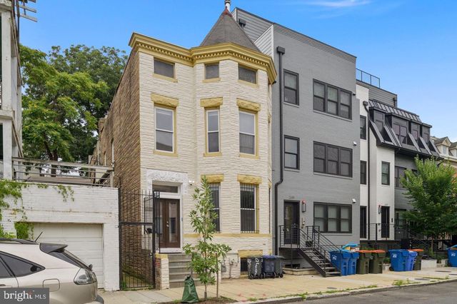 2621 UNIVERSITY PL NW, Washington, DC 20009