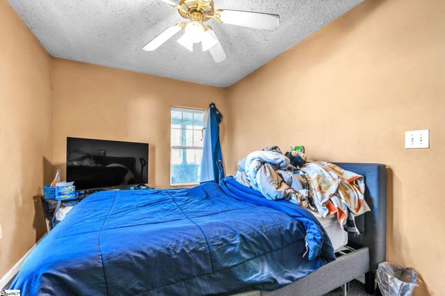 1001 W Bramlett Road, Greenville, SC 29611