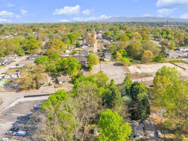 1001 W Bramlett Road, Greenville, SC 29611
